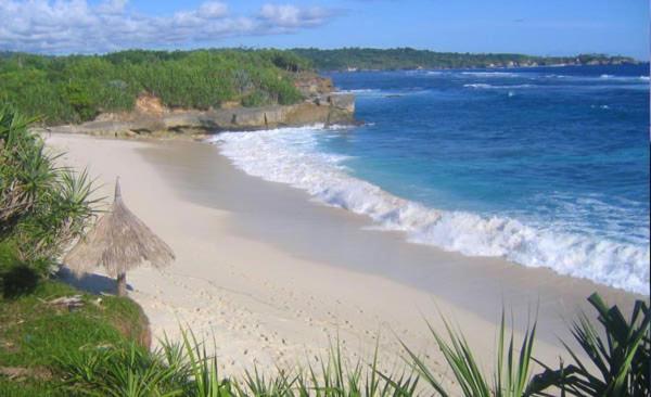 Anugrah Sari Homestay By Wizzela Lembongan Kültér fotó